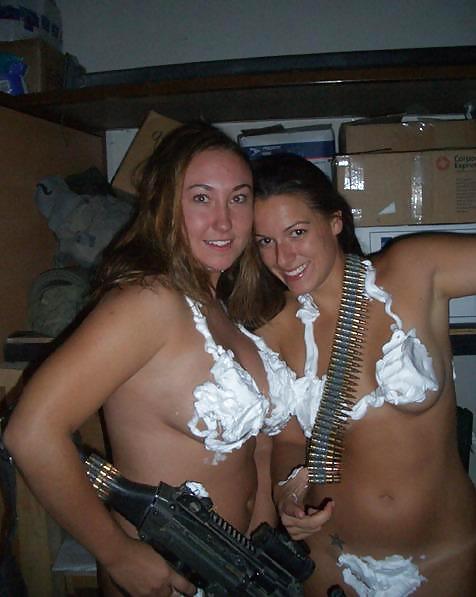 Ragazze nude militari parte 2
 #10932514