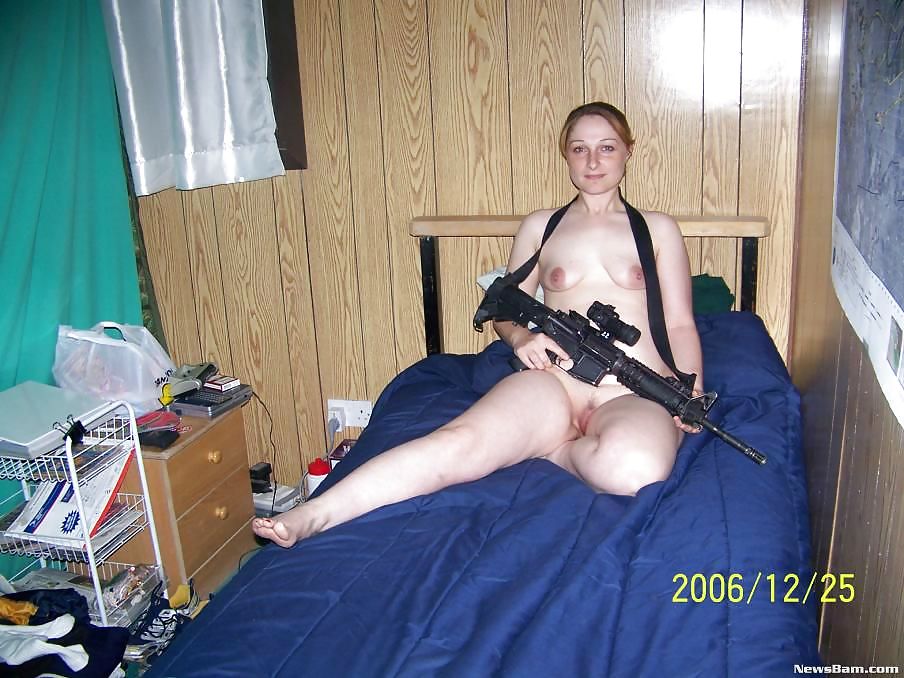 Militär Nackte Mädchen Teil 2 #10932669