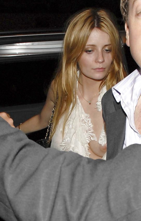 Celeb, Nips Schlüpft & Db #6482357