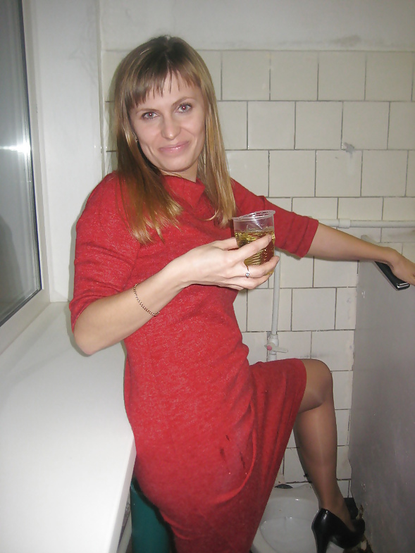 Posiert In WC #16520010