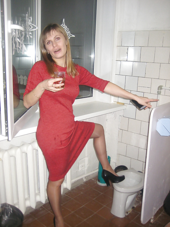 Posiert In WC #16520020