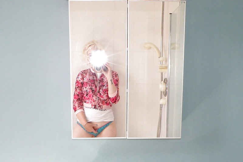Selfpix 17
 #2025771