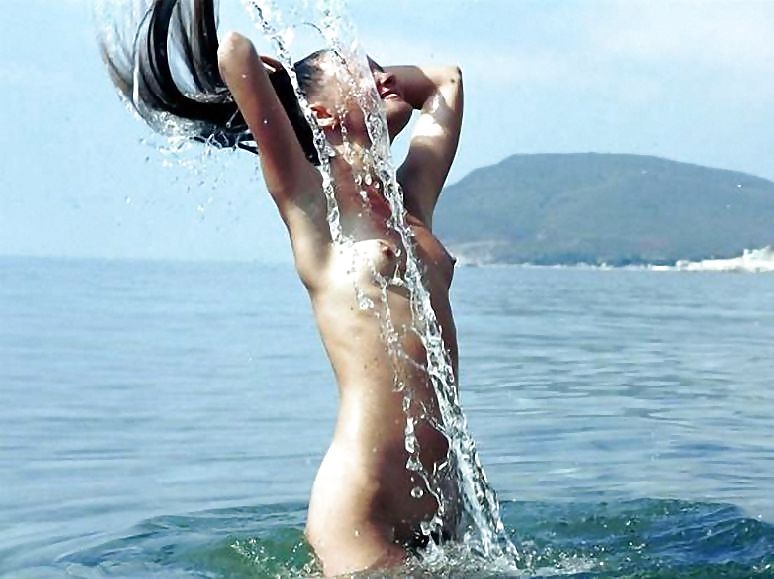 I love being naked! #4120200