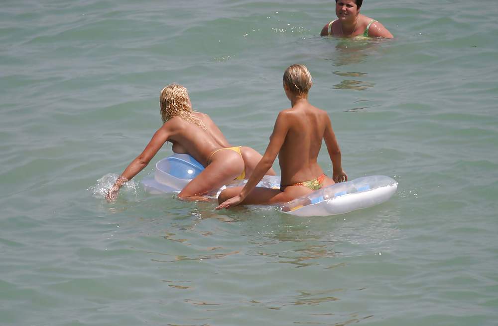 Life's a seaside #9485703