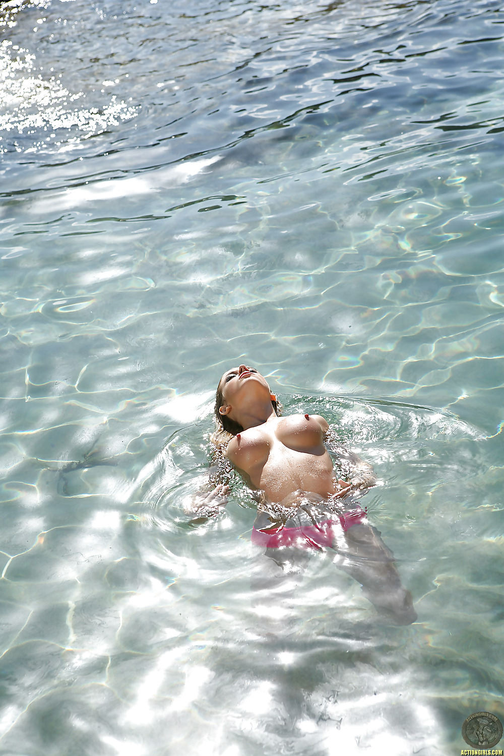 Life's a seaside #9485911