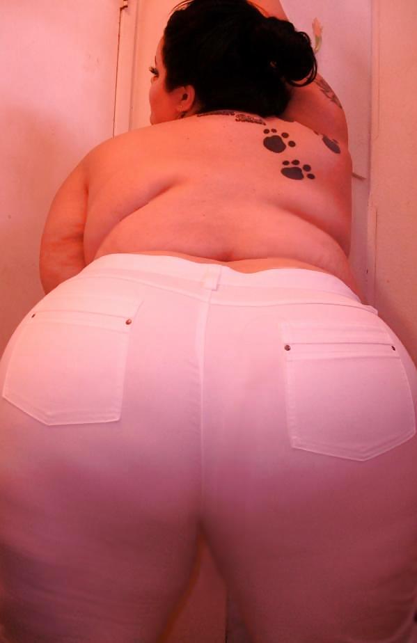 Big fat asses Uploaded by AndrewBBWLover #508167