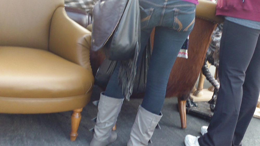 Tainted Teen butts & ass in jeans up shut in public