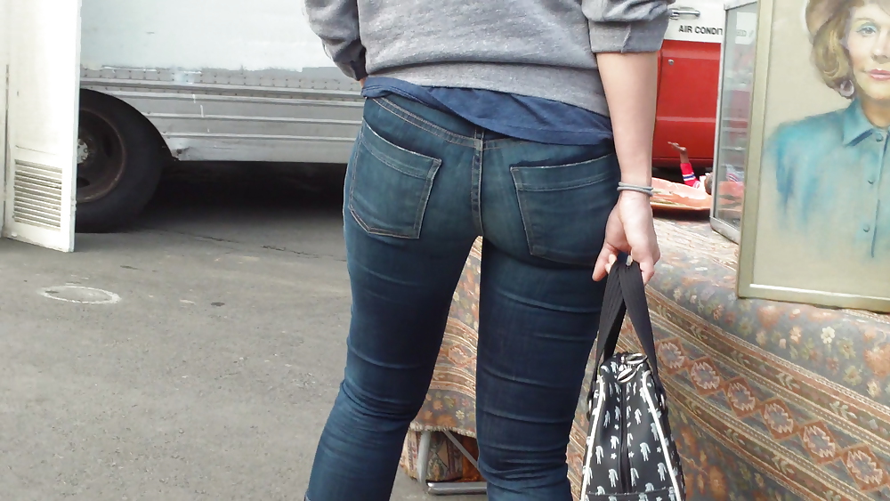 Teen butts & ass in jeans up close in public #8533085