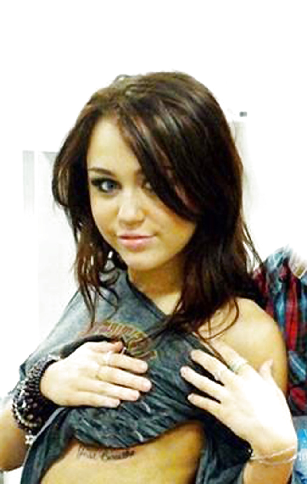 Miley Cyrus By twistedworlds #1377622