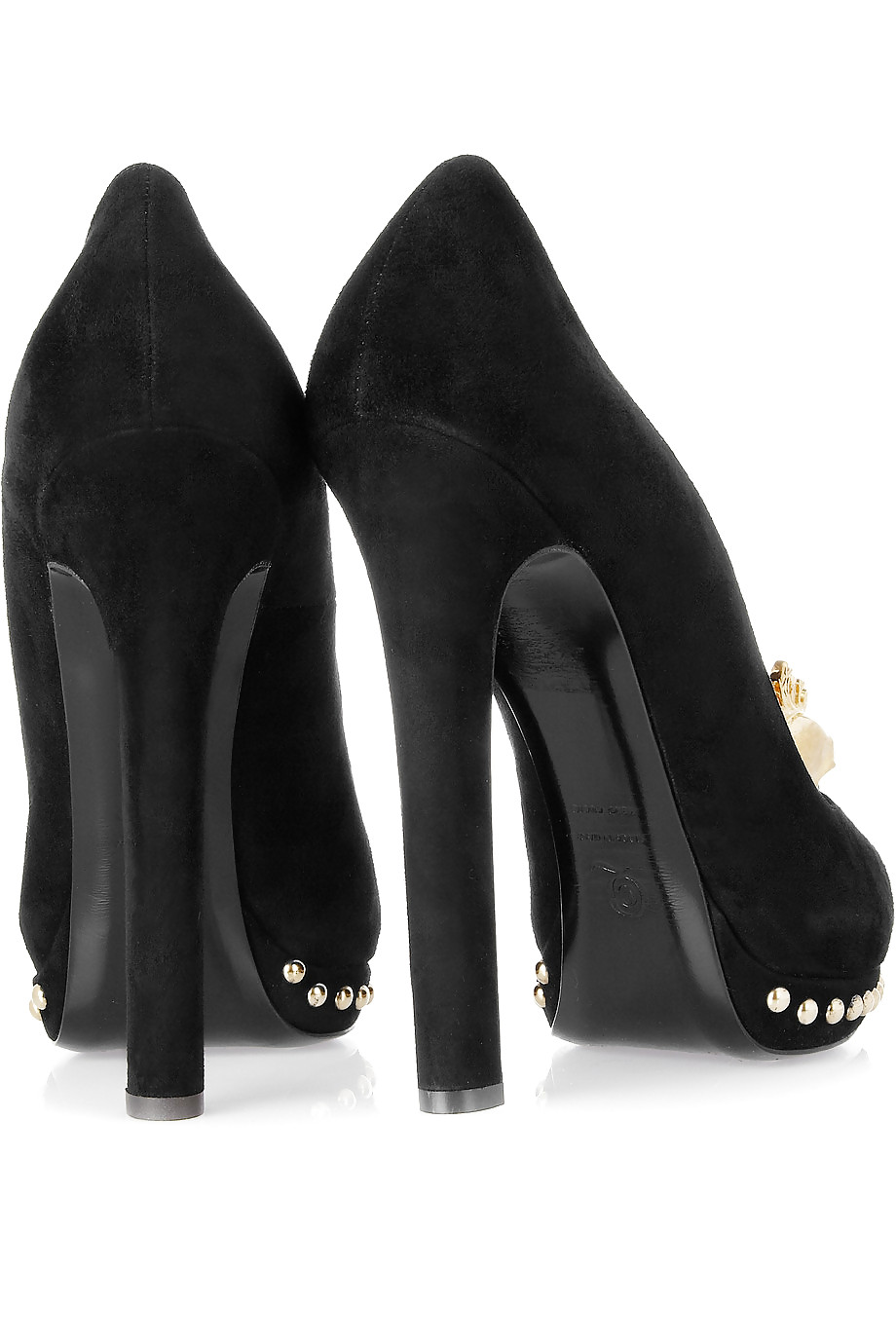 Some sneakers  #9634611