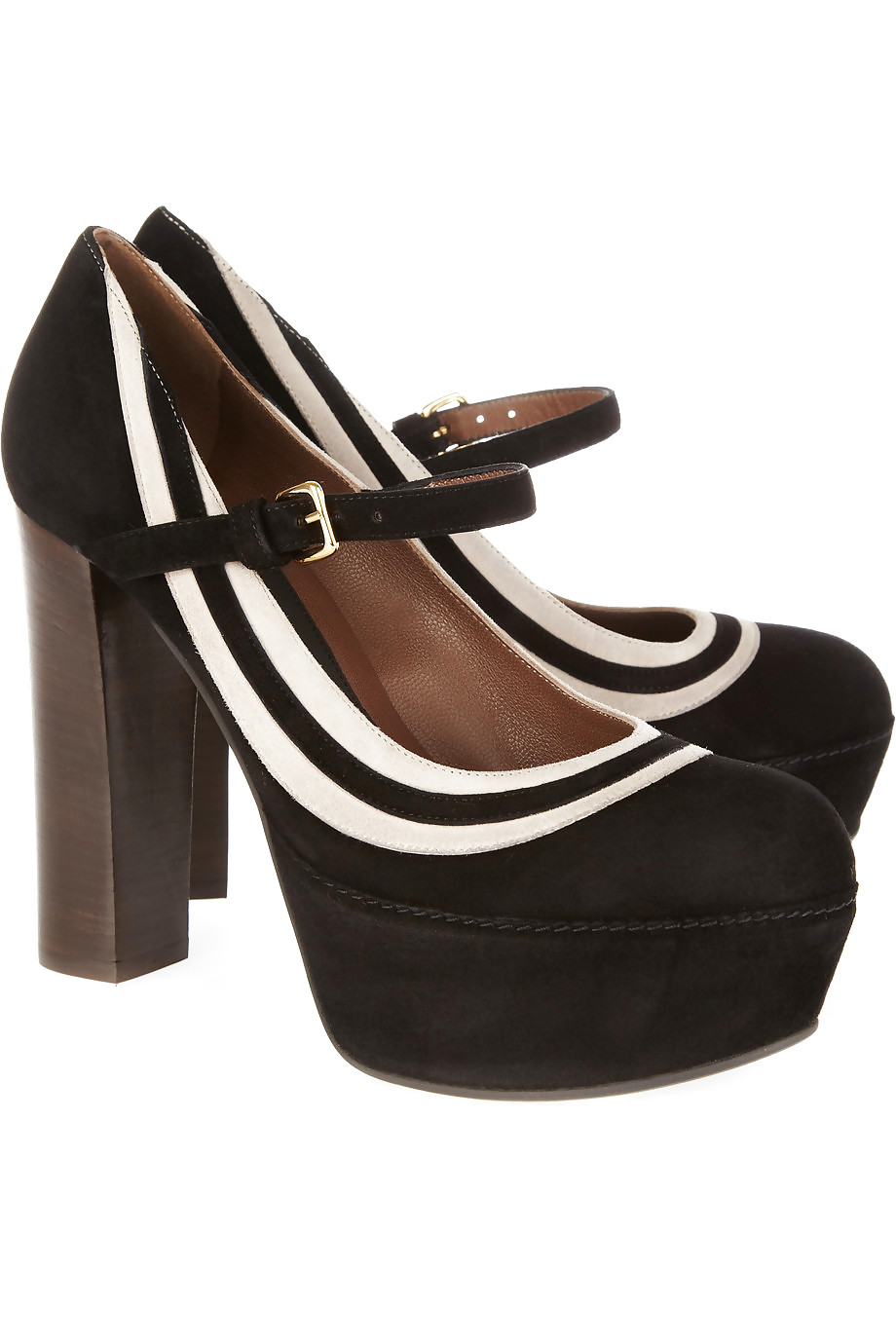 Some sneakers  #9634624