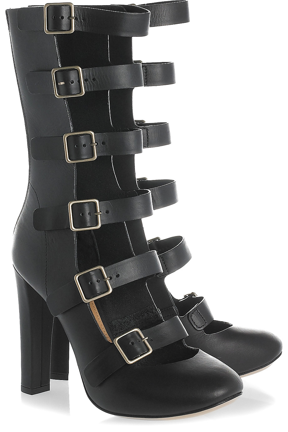 Some sneakers  #9634638