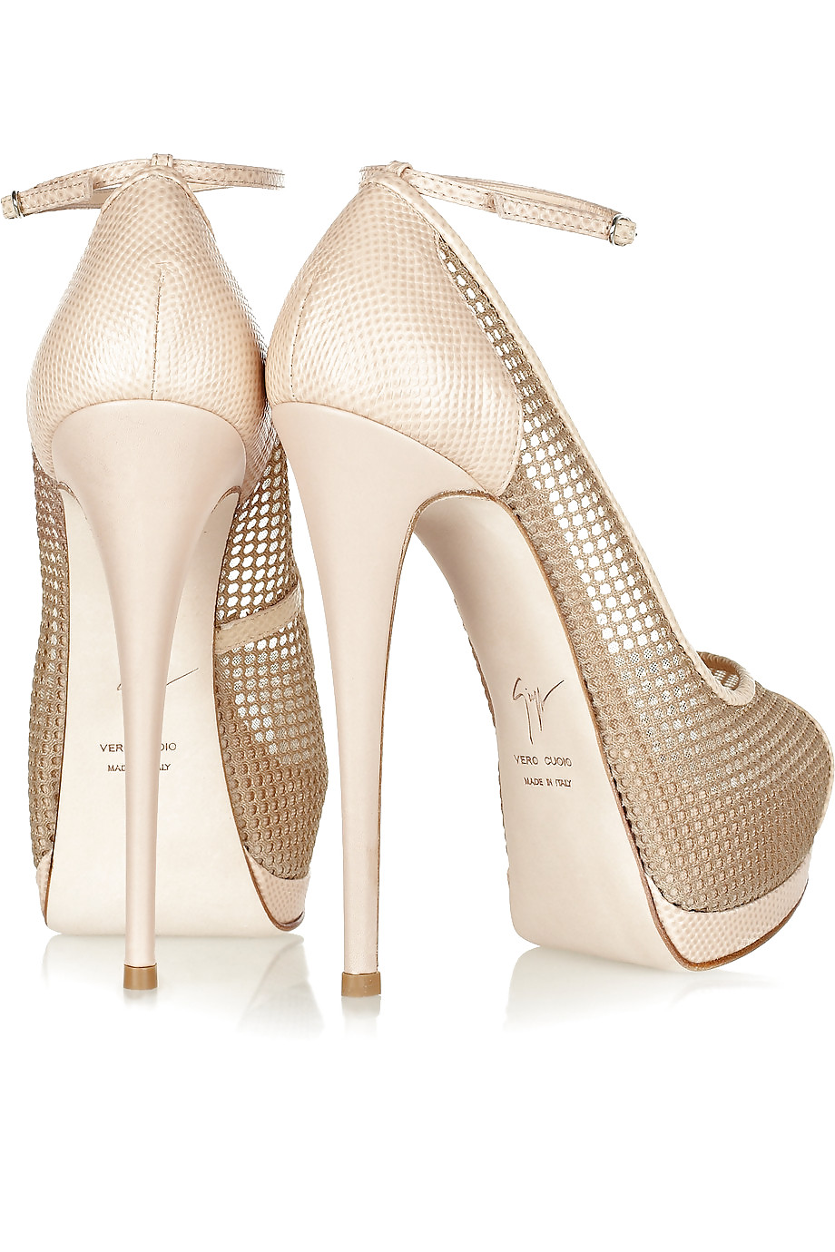 Some sneakers  #9634681