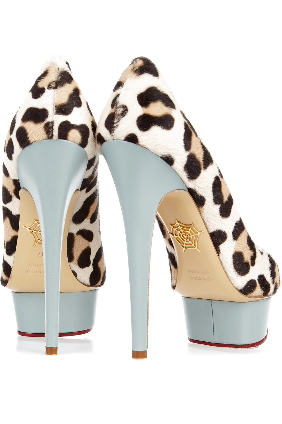 Some sneakers  #9634697