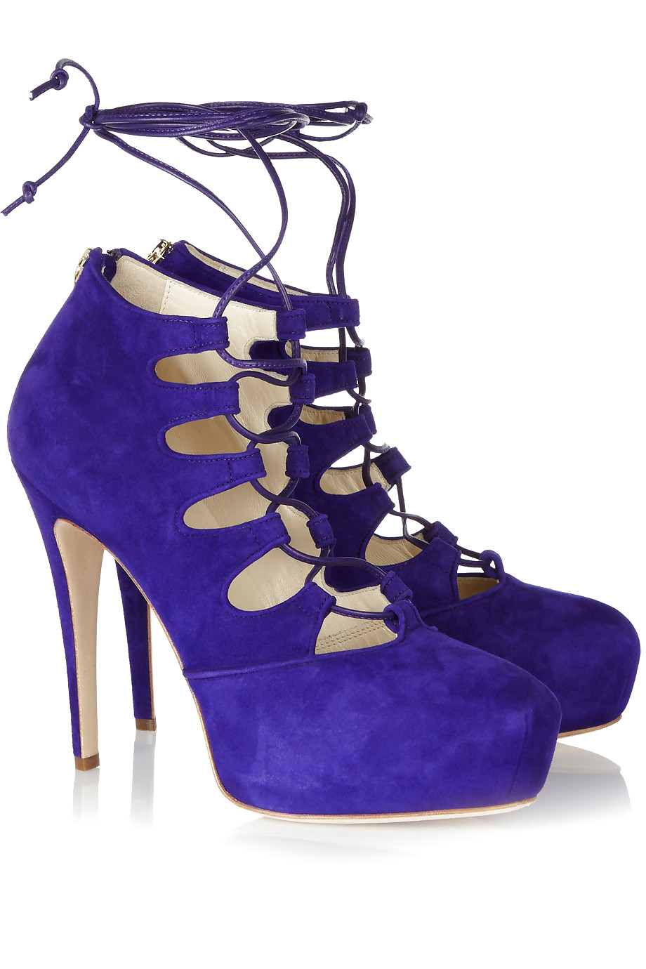 Some sneakers  #9634740