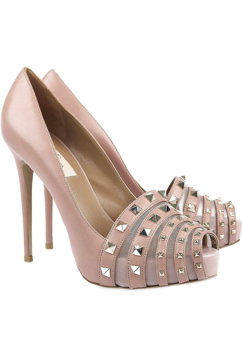 Some sneakers  #9634844