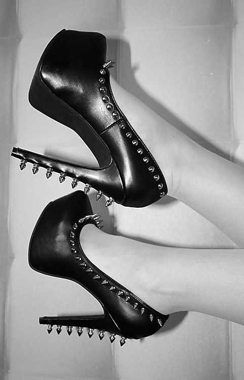 Zapatos y botas sexy
 #18858983