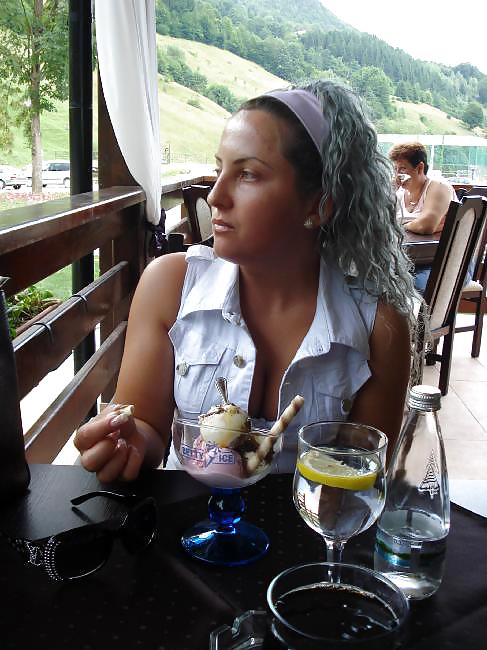 ルーマニアの女の子 11
 #19417214