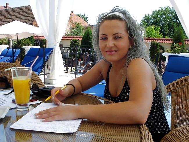 ルーマニアの女の子 11
 #19417373