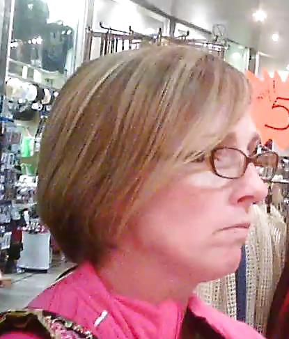 セクシーなブロンドの女性
 #17925729