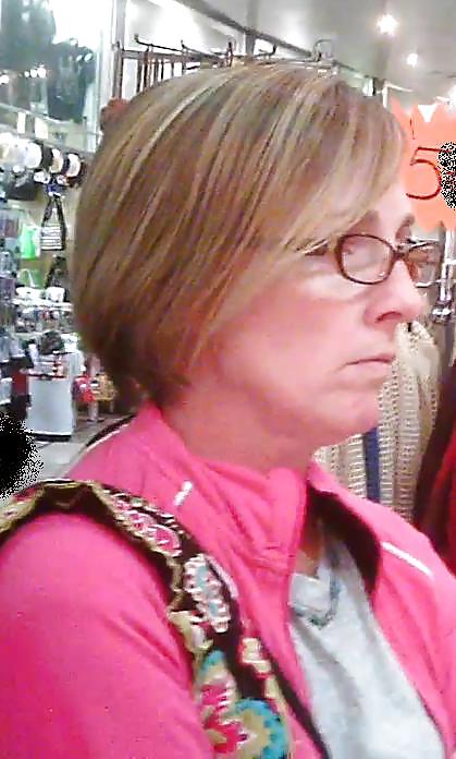 セクシーなブロンドの女性
 #17925736