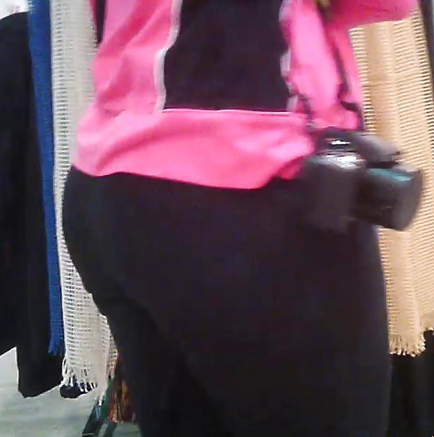 セクシーなブロンドの女性
 #17925764