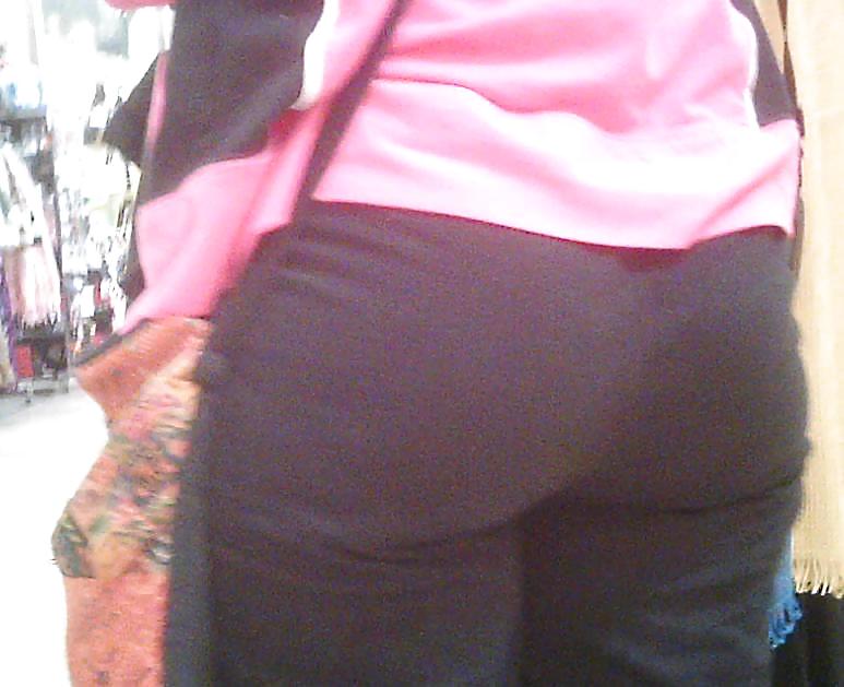 セクシーなブロンドの女性
 #17925802