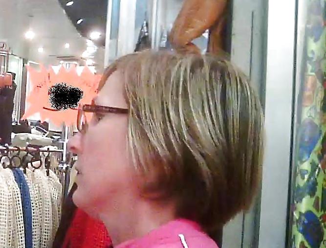 セクシーなブロンドの女性
 #17925813