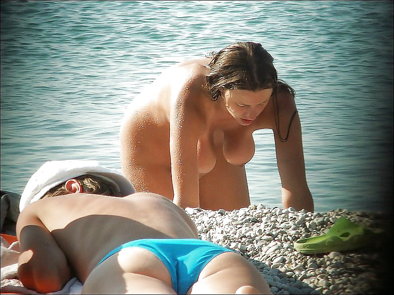 Sizzling Tits at the Beach 18 #9939283