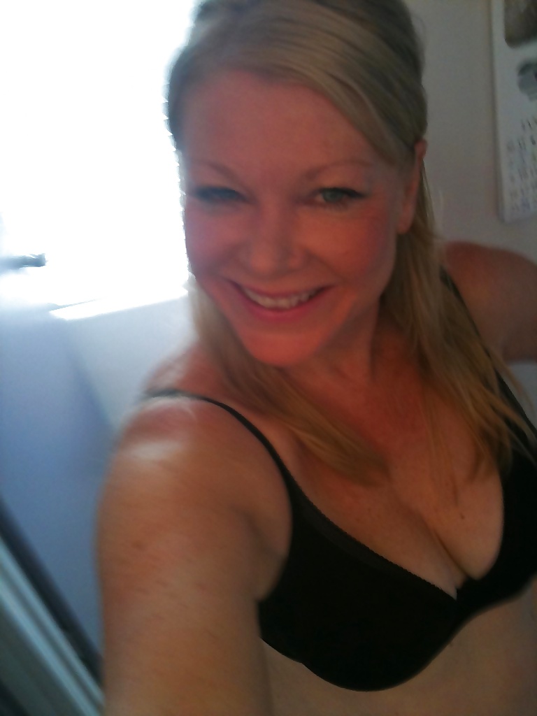 Sizzling blonde mom #9354925