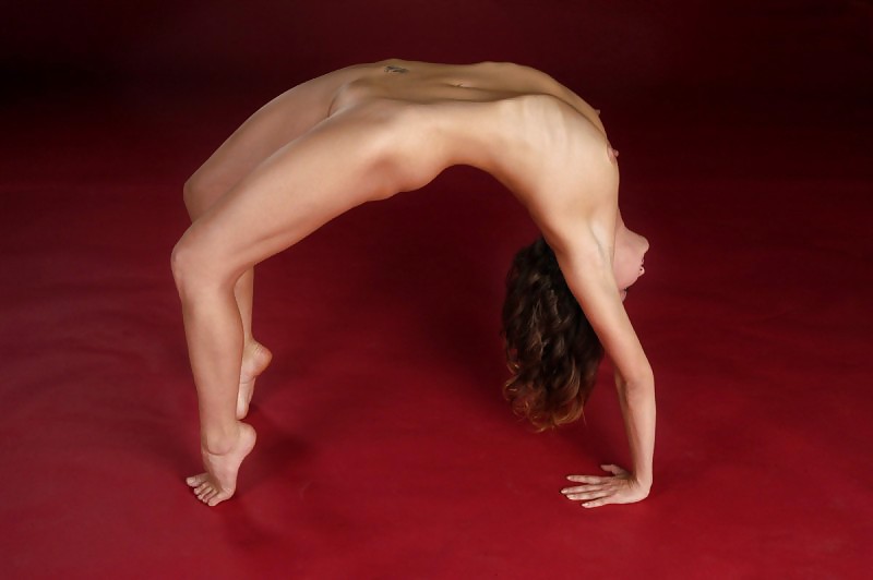 Flexible Girl,By Blondelover