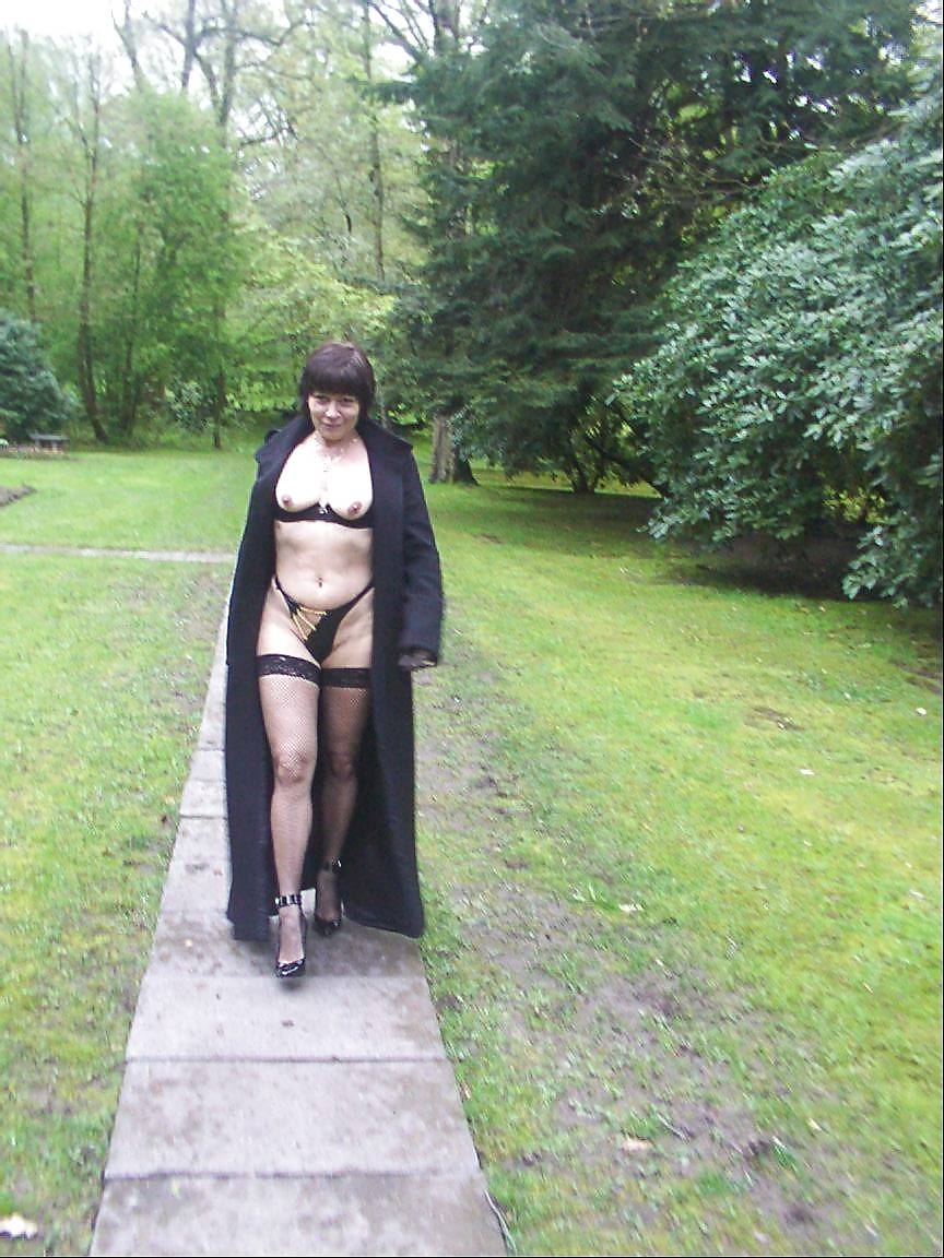 Auf dem friedhof
 #3289226