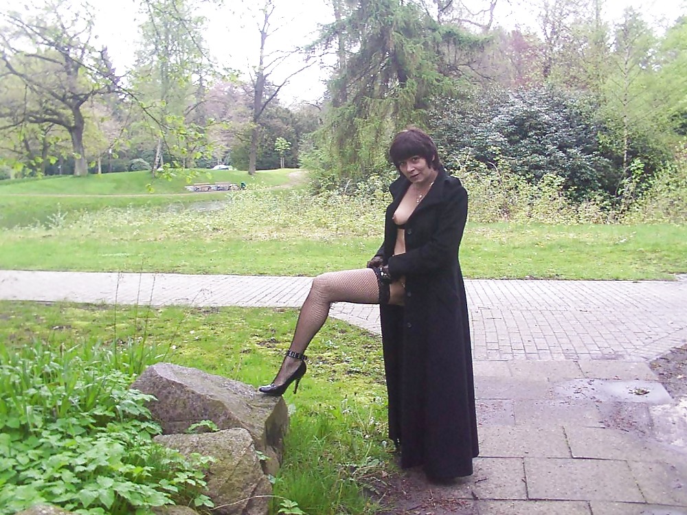 Auf dem friedhof
 #3289254