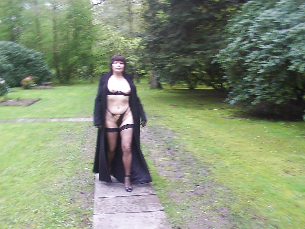 Auf dem friedhof
 #3289323