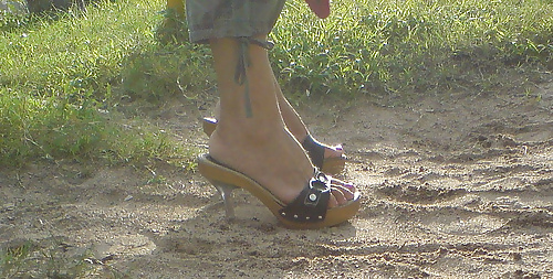 Sexy Mules for muled foot fetishists like me I suppose ? #654545