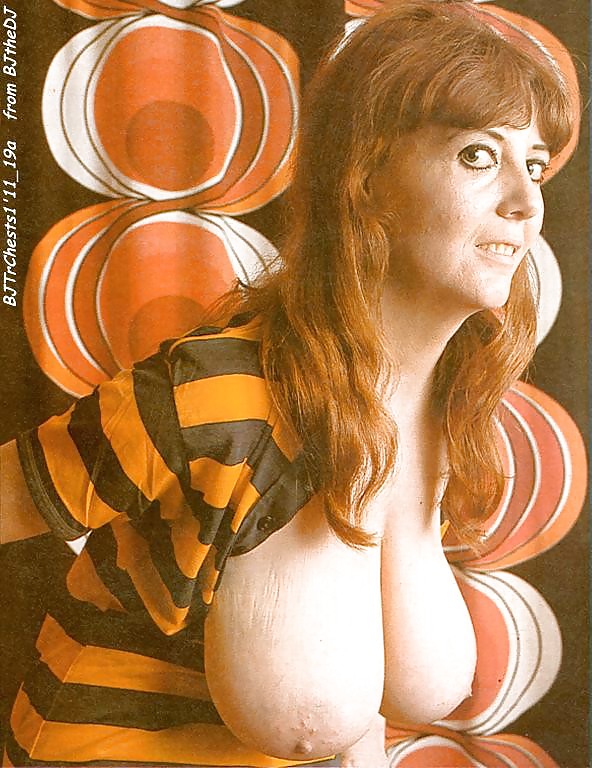 Vollbusige Retro Königin - Mary Edwards #16188570