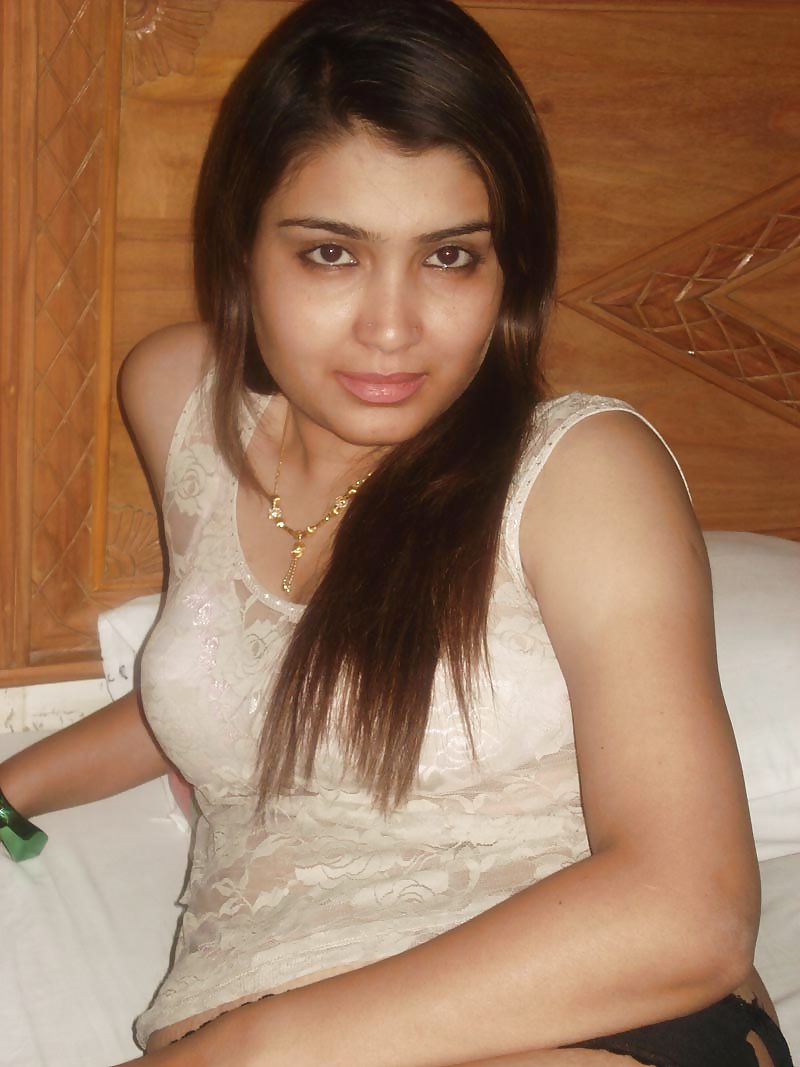 Pakistani sexy ladies 5
 #14870819