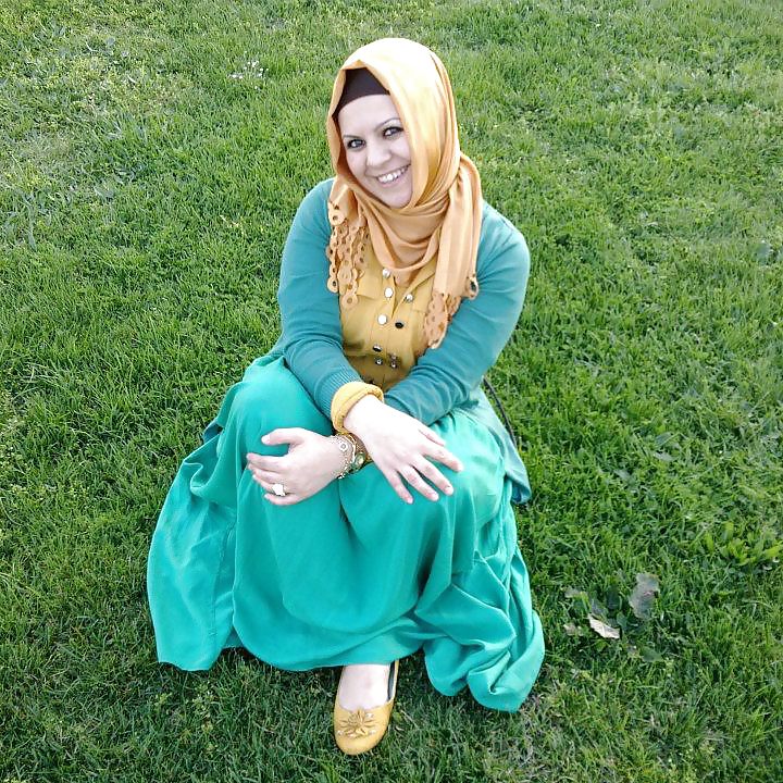 Hijab Arab Turc, Turban Portant Renouvellement Est éteint #16115766