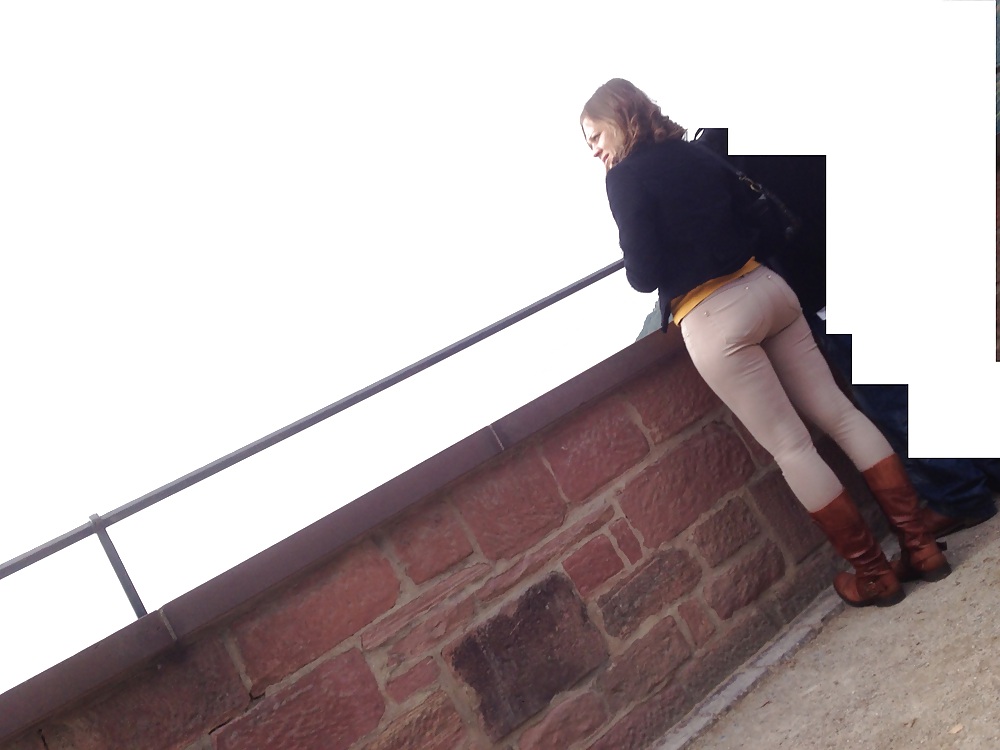 Candid Ass in tight Jeans and Boots - Voyeur #12048327