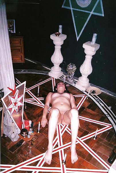 Rituales sexuales
 #7309814