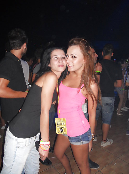 Reasonably girls ... you wanna fuck and the arrangement??? #9366698