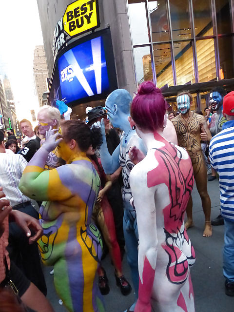I love new york part 2 !! body painting en times square 
 #20397036