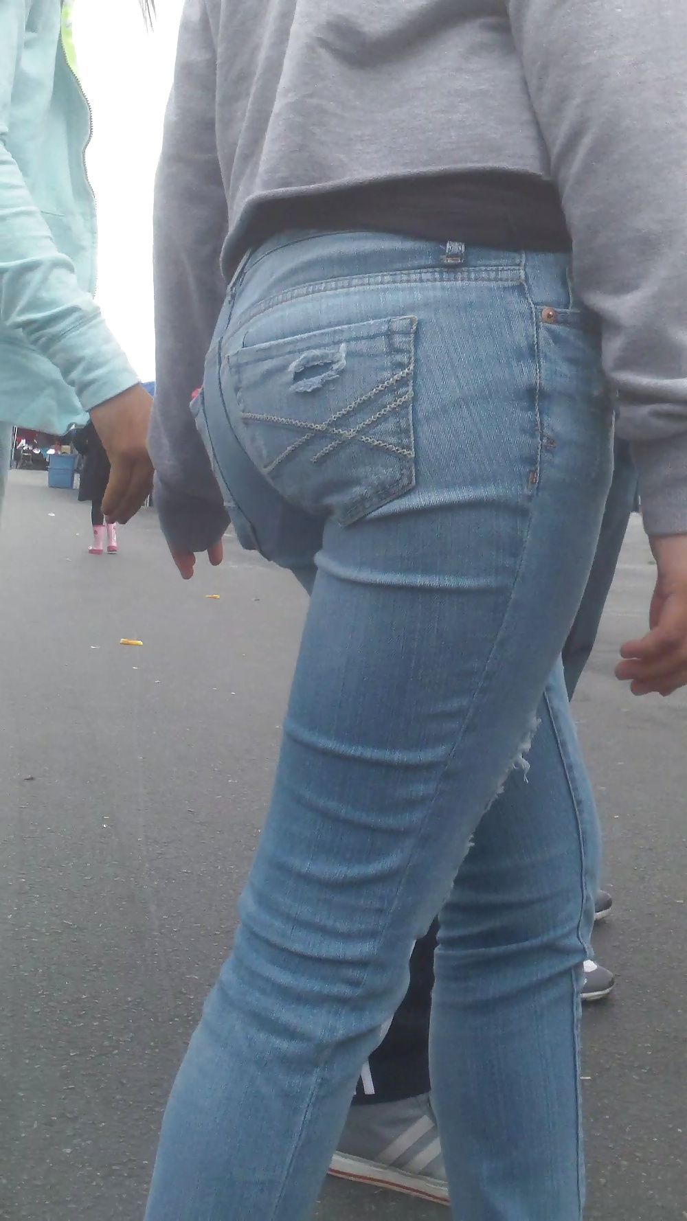 Popular teen girls butts & ass in jeans #21497140