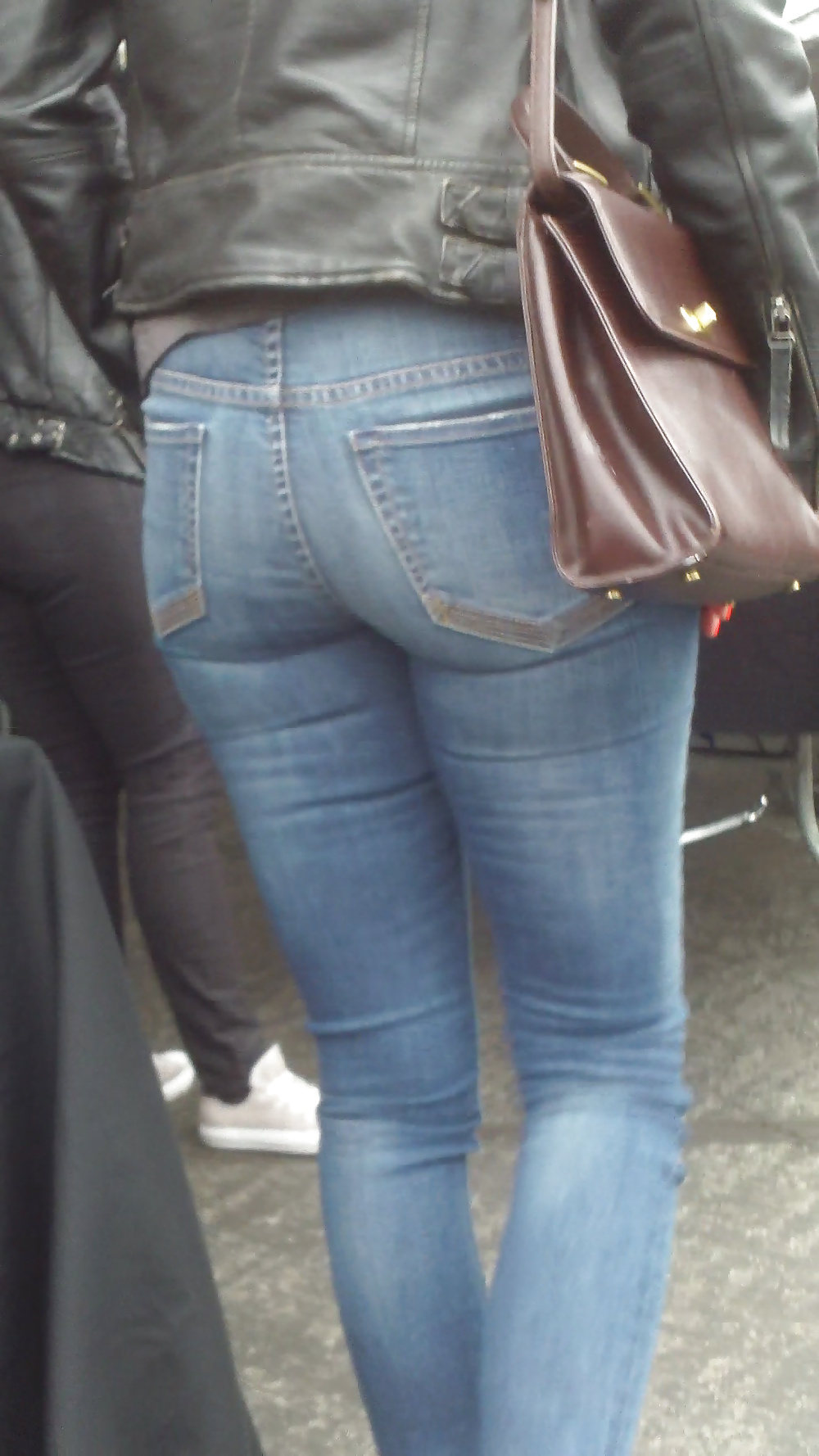 Populäre Jugendlich Mädchen Stummel & Arsch In Jeans #21497341