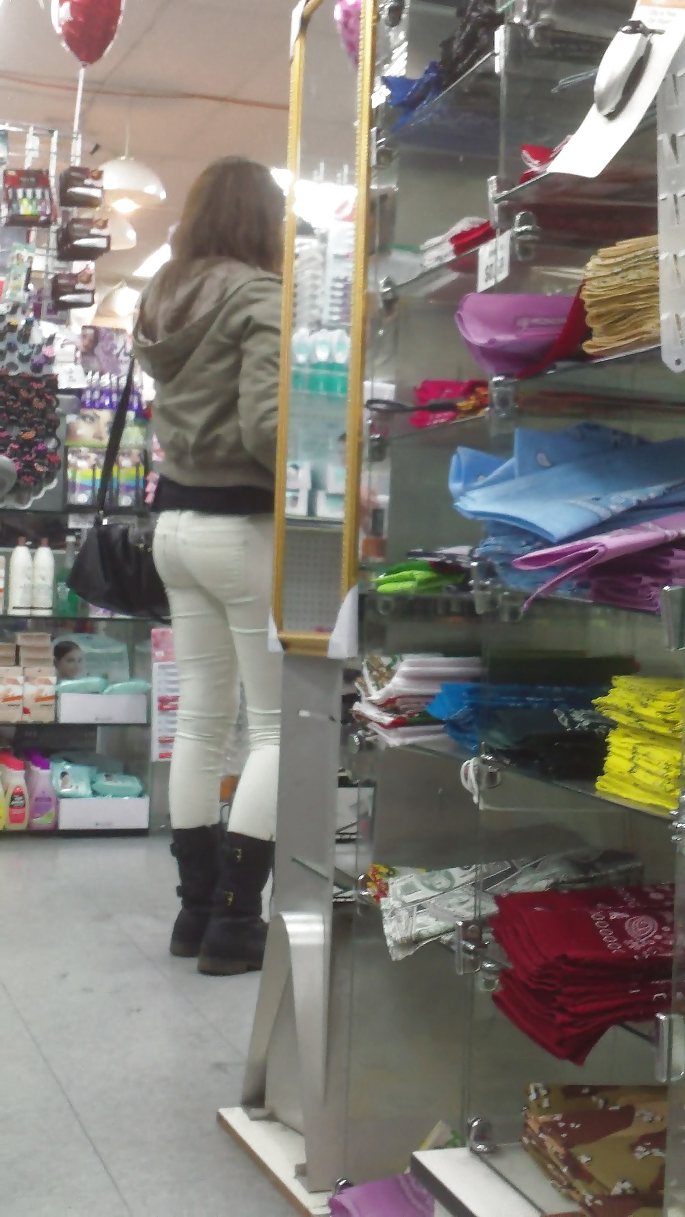 Popular teen girls butts & ass in jeans #21497581