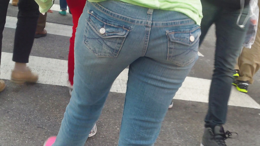 Popular teen girls butts & ass in jeans #21498756