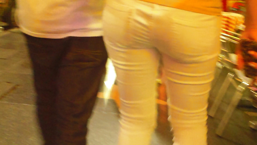 Popular teen girls butts & ass in jeans #21502219