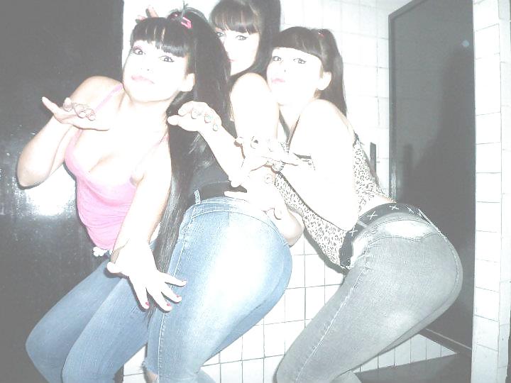 Mi hermanita y sus amigas
 #13640963