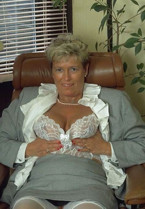 Housewives showing for us #6975063