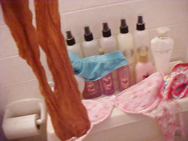 Nylons meiner Tante bei ihr zu hause...   #22309017